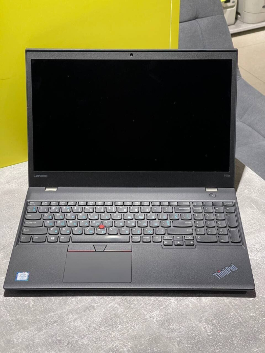 Ультрабук Lenovo ThinkPad T570 / 15.6&quot; (1920x1080) IPS / Intel Core i5-7200U (2 (4) ядра по 2.5 - 3.1 GHz) / 8 GB DDR4 / 480 GB SSD / Intel HD Graphics 620 / WebCam - 2