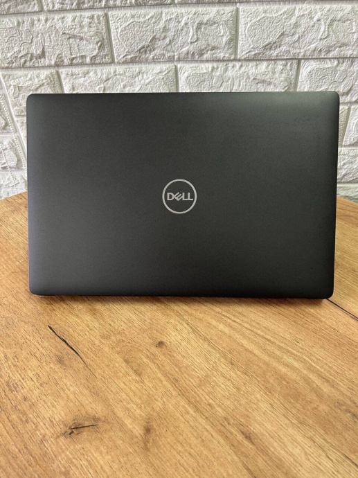 Мобильная рабочая станция Dell Precision 3541 / 15.6&quot; (1366x768) TN / Intel Core i5-9300H (4 (8) ядра по 2.4 - 4.1 GHz) / 16 GB DDR4 / 256 GB SSD / nVidia Quadro P620, 4 GB GDDR5, 128-bit / WebCam - 3