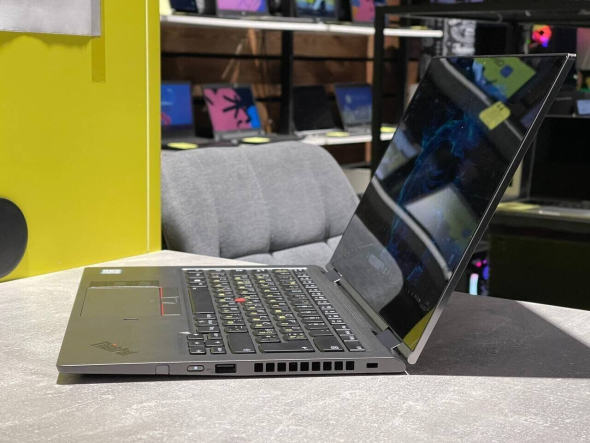 Ноутбук-трансформер Lenovo ThinkPad X13 Yoga G1 / 13.3&quot; (1920x1080) IPS Touch / Intel Core i7-10510U (4 (8) ядра по 1.8 - 4.9 GHz) / 16 GB DDR4 / 480 GB SSD / Intel UHD Graphics / WebCam - 4