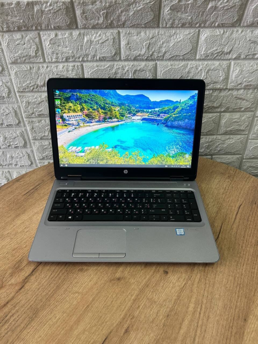 Ноутбук Б-класс HP ProBook 650 G3 / 15.6&quot; (1920x1080) TN / Intel Core i5-7200U (2 (4) ядра по 2.5 - 3.1 GHz) / 8 GB DDR4 / 256 GB SSD / Intel HD Graphics 620 / WebCam - 2