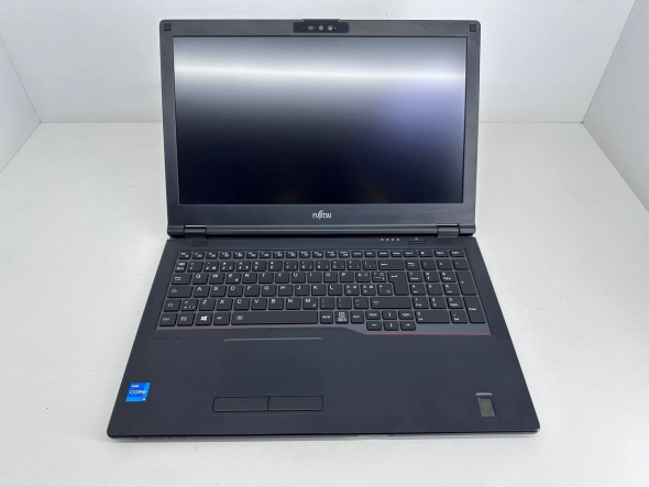 Ноутбук Fujitsu LifeBook E5511 / 15.6&quot; (1920x1080) IPS / Intel Core i5-1135G7 (4 (8) ядра по 2.4 - 4.2 GHz) / 8 GB DDR4 / 256 GB SSD / Intel Iris Xe Graphics / WebCam - 2