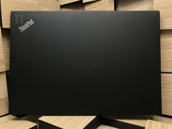 Ультрабук Б-класс Lenovo ThinkPad T470 / 14&quot; (1366x768) TN / Intel Core i5-7300U (2 (4) ядра по 2.6 - 3.5 GHz) / 8 GB DDR4 / 256 GB SSD / Intel HD Graphics 620 / WebCam / Fingerprint / USB 3.1 / HDMI / Два АКБ - 8