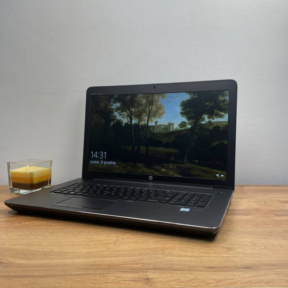 Мобильная рабочая станция HP ZBook 17 G3 / 17.3&quot; (1920x1080) IPS / Intel Core i7-6820HQ (4 (8) ядра по 2.7 - 3.6 GHz) / 16 GB DDR4 / 256 GB SSD M.2 + 500 GB HDD / nVidia Quadro M1000M, 2 GB GDDR3, 128-bit / WebCam / АКБ не держит - 8