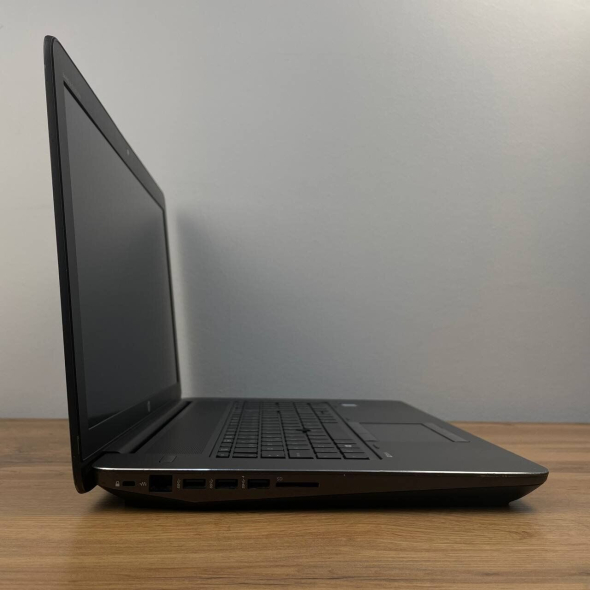 Мобильная рабочая станция HP ZBook 17 G3 / 17.3&quot; (1920x1080) IPS / Intel Core i7-6820HQ (4 (8) ядра по 2.7 - 3.6 GHz) / 16 GB DDR4 / 256 GB SSD M.2 + 500 GB HDD / nVidia Quadro M1000M, 2 GB GDDR3, 128-bit / WebCam / АКБ не держит - 9