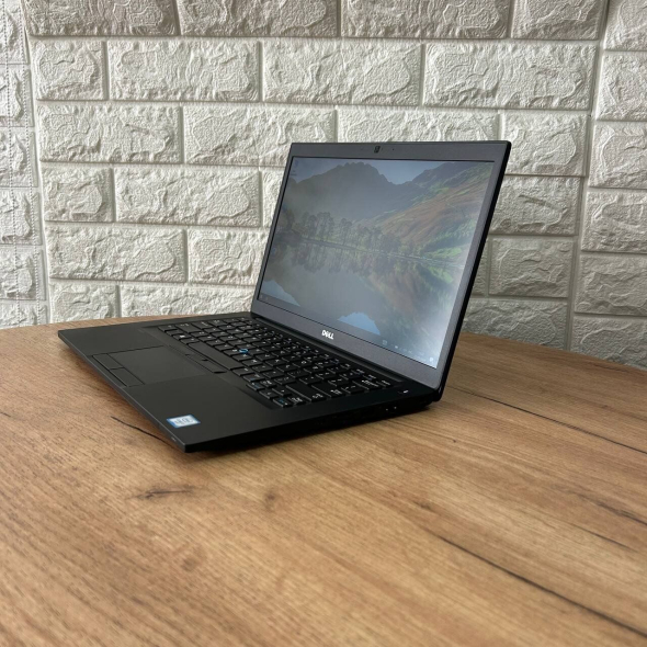 Ультрабук Dell Latitude 7480 / 14&quot; (1920x1080) IPS / Intel Core i7-6600U (2 (4) ядра по 2.6 - 3.4 GHz) / 8 GB DDR4 / 256 GB SSD M.2 / Intel HD Graphics 520 / WebCam - 5