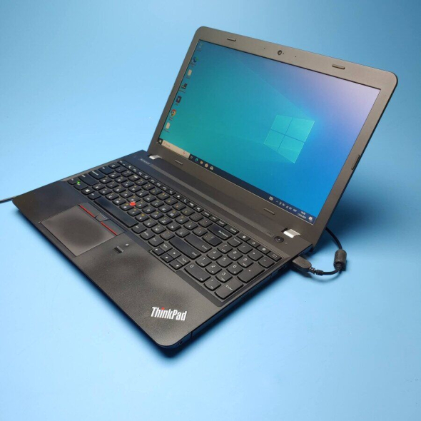 Ноутбук Lenovo ThinkPad E560 / 15.6&quot; (1366x768) TN / Intel Core i5-6200U (2 (4) ядра по 2.3 - 2.8 GHz) / 8 GB DDR3 / 240 GB SSD / Intel HD Graphics 520 / WebCam / DVD-ROM / Win 10 Pro - 2