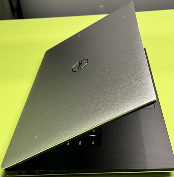 Игровой ноутбук Dell XPS 15 9560 / 15.6&quot; (1920x1080) IPS / Intel Core i7-7700HQ (4 (8) ядра по 2.8 - 3.8 GHz) / 16 GB DDR4 / 256 GB SSD / nVidia Geforce GTX 1050, 4 GB GDDR5, 128-bit / WebCam / Windows 10 - 6