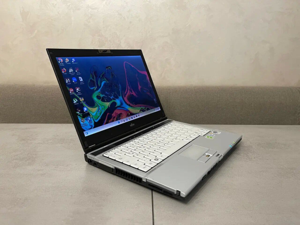 Ноутбук Fujitsu Siemens LifeBook S6420 / 13.3&quot; (1280x800) TN / Intel Core 2 Duo P8600 (2 ядра по 2.4 GHz) / 8 GB DDR3 / 128 GB SSD / Intel GMA 4500MHD / WebCam / DVD-ROM - 4