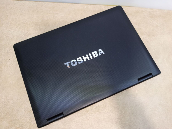 Ноутбук Toshiba Tecra M11 / 14&quot; (1366x768) TN / Intel Core i3-370M (2 (4) ядра по 2.4 GHz) / 4 GB DDR3 / 120 GB SSD / Intel HD Graphics / WebCam / Без АКБ - 9