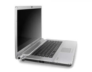 БУ Ноутбук Sony Vaio PCG-3B1L / 16.4&quot; (1600x900) TN / Intel Core 2 Duo P8600 (2 ядра по 2.4 GHz) / 4 GB DDR2 / 500 GB HDD / Intel GMA 4500 MHD / WebCam / Win 7 + Сумка из Европы в Харкові