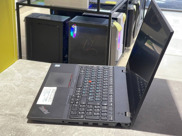 Ноутбук Lenovo ThinkPad T580 / 15.6&quot; (1920x1080) IPS / Intel Core i7-8550U (4 (8) ядра по 1.8 - 4.0 GHz) / 16 GB DDR4 / 480 GB SSD / Intel UHD Graphics 620 / WebCam / 4G / Две АКБ - 4