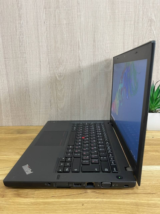 Ноутбук Lenovo ThinkPad T440 / 14&quot; (1600x900) TN / Intel Core i5-4300U (2 (4) ядра по 1.9 - 2.9 GHz) / 8 GB DDR3 / 128 GB SSD / Intel HD Graphics 4400 / WebCam / Fingeprint - 4