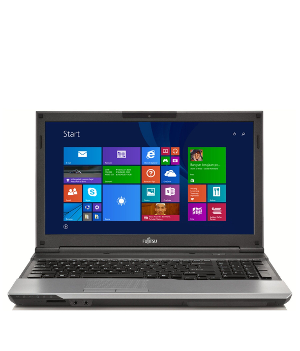 Ноутбук Fujitsu Lifebook A532 / 15.6'' (1366x768) TN / Intel Core i3-3110M (2 (4) ядра по 2.4 GHz) / 4 GB DDR3 / 500 GB HDD / Intel HD Graphics 4000 / WebCam / DVD-ROM - 1