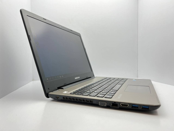 Ноутбук Medion Akoya E6422 / 15.6&quot; (1366x768) TN / Intel Core i5-6200U (2 (4) ядра по 2.3 - 2.8 GHz) / 4 GB DDR3 / 120 GB SSD / Intel HD Graphics 520 / WebCam / HDMI - 3