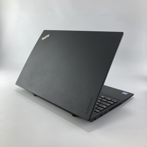Ультрабук Lenovo ThinkPad T570 / 15.6&quot; (1920x1080) IPS / Intel Core i5-7200U (2 (4) ядра по 2.5 - 3.1 GHz) / 16 GB DDR4 / 240 GB SSD / Intel HD Graphics 620 / WebCam - 4