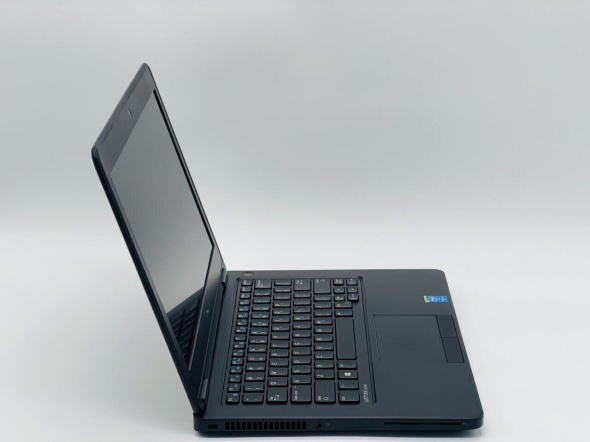 Нетбук Dell Latitude E5250/ 12.5 &quot; (1366x768) TN / Intel Core i5-5300U (2 (4) ядра по 2.3 - 2.9 GHz) / 8 GB DDR3 / 250 GB SSD / Intel HD Graphics 5500 / WebCam - 3