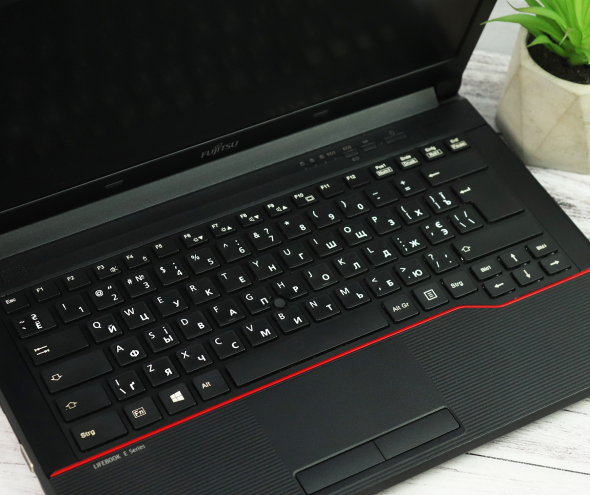 Ноутбук 14&quot; Fujitsu LifeBook E546 Intel Core i3-6100U 16Gb RAM 1Tb SSD - 9