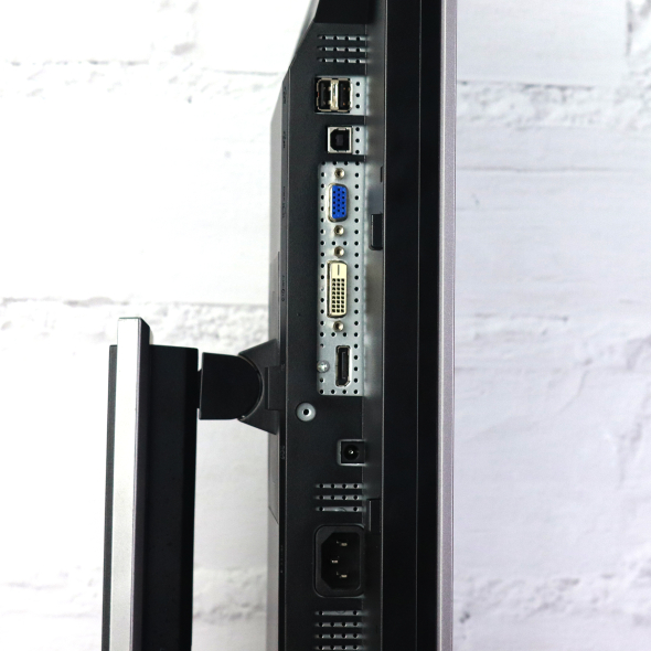 Монитор 22&quot; Dell P2210 1680x1050 VGA/DVI/DisplayPort USB-Hub - 4