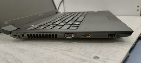 Ноутбук Lenovo B570e / 15.6&quot; (1366x768) TN / Intel Pentium B940 (2 ядра по 2.0 GHz) / 4 GB DDR3 / 250 GB HDD / Intel HD Graphics / WebCam / DVD-RW - 4