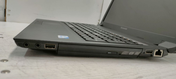 Ноутбук Lenovo B570e / 15.6&quot; (1366x768) TN / Intel Pentium B940 (2 ядра по 2.0 GHz) / 4 GB DDR3 / 250 GB HDD / Intel HD Graphics / WebCam / DVD-RW - 5
