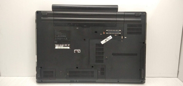 Ноутбук Б-класс Lenovo ThinkPad L520 / 15.6&quot; (1366x768) TN / Intel Core i3-2310M (2 (4) ядра по 2.1 GHz) / 4 GB DDR3 / 320 GB HDD / Intel HD Graphics 3000 / DP / eSATA - 8