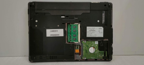 Ноутбук Б-клас Fujitsu LifeBook S762 / 13.3&quot; (1366x768) TN / Intel Core i5 - 3320M (2 (4) ядра по 2.6-3.3 GHz) / 4 GB DDR3 / 320 GB HDD / Intel HD Graphics 4000 / WebCam - 7