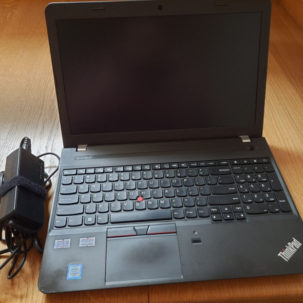 Ноутбук Lenovo ThinkPad E560 / 15.6&quot; (1366x768) TN / Intel Core i5-6200U (2 (4) ядра по 2.3 - 2.8 GHz) / 8 GB DDR3 / 500 GB HDD / Intel HD Graphics 520 / WebCam / HDMI - 2