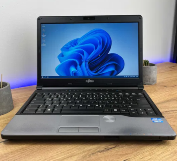Ноутбук Fujitsu LifeBook S762 / 13.3&quot; (1366x768) TN / Intel Core i5-3320M (2 (4) ядра по 2.6-3.3 GHz) / 8 GB DDR3 / 500 GB HDD / WebCam / Windwos 10 PRO Lic - 3