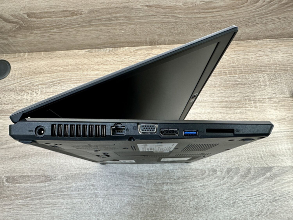 Ноутбук Fujitsu LifeBook E754 / 15.6&quot; (1366x768) TN / Intel Core i5-4300M (2 (4) ядра по 2.6 - 3.3 GHz) / 8 GB DDR3 / 240 GB SSD / Intel HD Graphics 4600 / HDMI / Win 10 Pro - 4