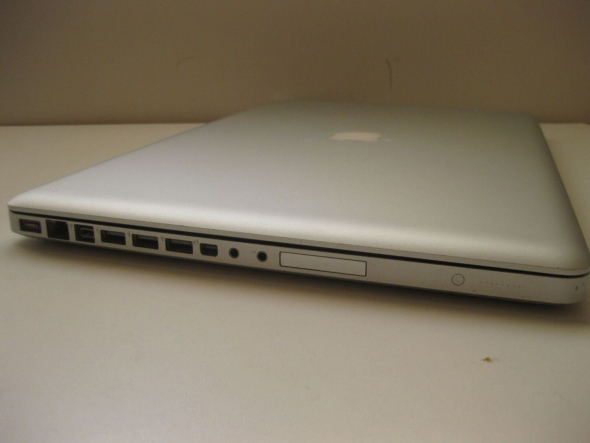Ноутбук Apple MacBook Pro A1297 / 17&quot; (1920x1200) TN / Intel Core 2 Duo T9550 (2 ядра по 2.66 GHz) / 8 GB DDR3 / 256 GB SSD / nVidia GeForce 9600M GT, 512 MB GDDR3, 128-bit / WebCam - 4