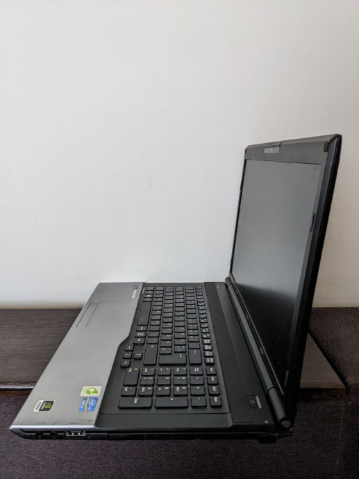 Ноутбук Fujitsu Lifebook N532 / 17.3&quot; (1600x900) TN / Intel Core i5-3230M (2 (4) ядра по 2.6 - 3.2 GHz) / 4 GB DDR3 / 120 GB SSD / nVidia GeForce GT 620M, 1 GB DDR3, 64-bit / WebCam / USB 3.0 / HDMI - 4