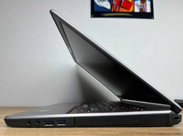 Ноутбук Fujitsu LifeBook E754 / 15.6&quot; (1920x1080) IPS / Intel Core i5-4300M (2 (4) ядра по 2.6 - 3.3 GHz) / 16 GB DDR4 / 512 GB SSD / Intel HD Graphics 4600 / WebCam / Win 10 Pro - 5