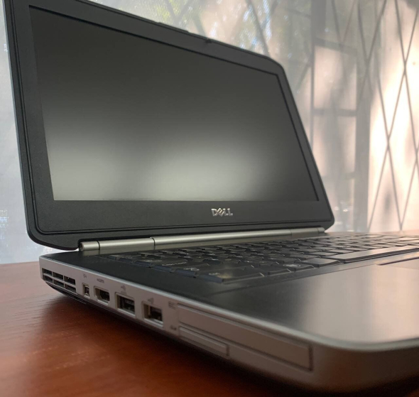 Ноутбук Dell Latitude E5420 / 14&quot; (1366x768) TN / Intel Core i3-2330M (2 (4) ядра по 2.2 GHz) / 4 GB DDR3 / 320 GB HDD / Intel HD Graphics 3000 / WebCam / DVD-ROM - 3