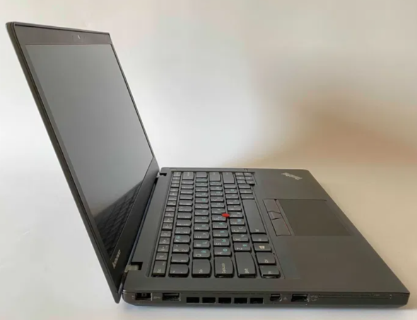Ультрабук Б класс Lenovo ThinkPad T450s / 14&quot; (1366x768) TN / Intel Core i5-5300U (2 (4) ядра по 2.3 - 2.9 GHz) / 12 GB DDR3 / 256 GB SSD / Intel HD Graphics 5500 / WebCam / Две АКБ - 4