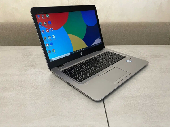 Ноутбук HP EliteBook 840 G3 / 14&quot; (1920x1080) TN / Intel Core i5-6300U (2 (4) ядра по 2.4 - 3.0 GHz) / 8 GB DDR4 / 256 GB SSD / Intel HD Graphics 520 / WebCam / VGA - 14