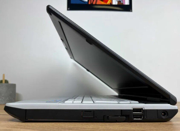 Ноутбук Fujitsu LifeBook S751 / 14&quot; (1366x768) TN / Intel Core i5-2520M (2 (4) ядра по 2.5 - 3.2 GHz) / 8 GB DDR3 / 128 GB SSD / Intel HD Graphics 3000 / WebCam / DVD-RW / Win 10 Pro - 5