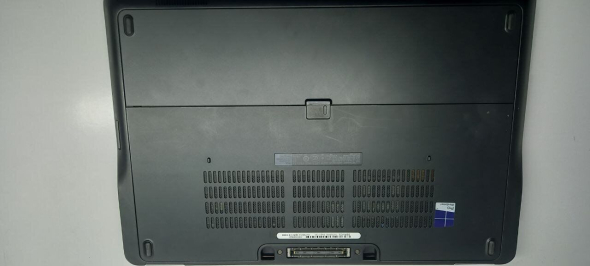 Ультрабук Dell Latitude E7450 / 14&quot; (1920x1080) IPS / Intel Core i5-5300U (2 (4) ядра по 2.3 - 2.9 GHz) / 8 GB DDR3 / 240 GB SSD / Intel HD Graphics 5500 / WebCam - 8