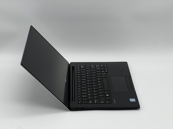 Ультрабук Dell Latitude 7370/ 13.3 &quot; (3200x1800) IPS Touch / Intel Core m7-6Y75 (2 (4) ядра по 1.2 - 3.1 GHz) / 8 GB DDR3 / 240 GB SSD / Intel HD Graphics 515 / WebCam - 3