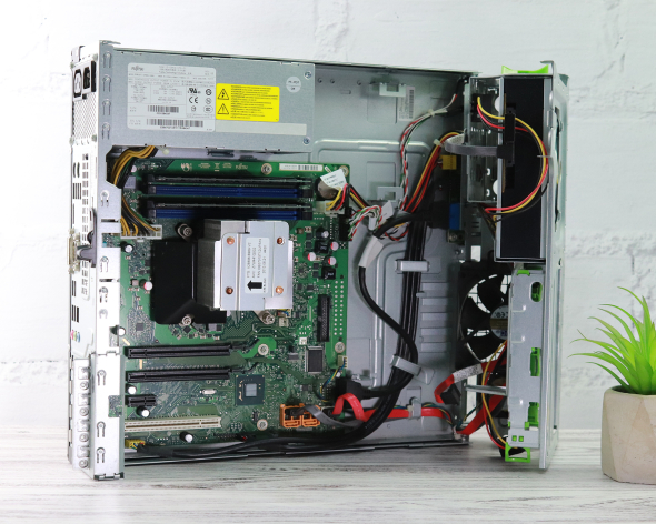 Системний блок Fujitsu Esprimo E710 E90+ SFF Intel Core i5-3470 16Gb RAM 120Gb SSD - 4