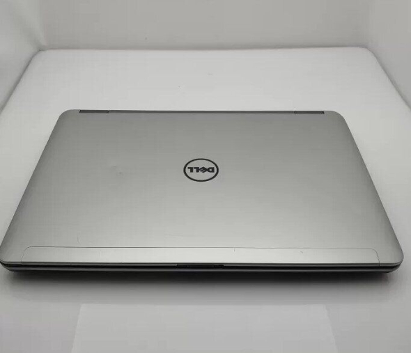 Ноутбук Dell Latitude E6540 / 15.6&quot; (1366x768) TN / Intel Core i5-4300M (2 (4) ядра по 2.6 - 3.3 GHz) / 8 GB DDR3 / 240 GB SSD / Intel HD Graphics 4600 / WebCam / DVD-ROM / Win 10 Pro - 6