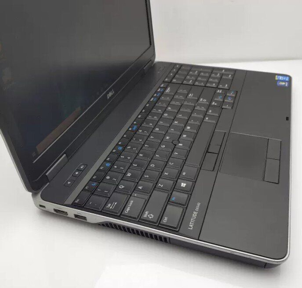 Ноутбук Dell Latitude E6540 / 15.6&quot; (1366x768) TN / Intel Core i5-4300M (2 (4) ядра по 2.6 - 3.3 GHz) / 8 GB DDR3 / 240 GB SSD / Intel HD Graphics 4600 / WebCam / DVD-ROM / Win 10 Pro - 4