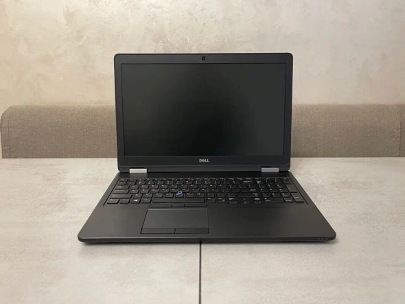 Ноутбук Б-класс Dell Latitude E5570 / 15.6&quot; (1366x768) TN / Intel Core i5-6300U (2 (4) ядра по 2.4 - 3.0 GHz) / 8 GB DDR4 / 128 GB SSD / Intel HD Graphics 520 / WebCam / HDMI - 5
