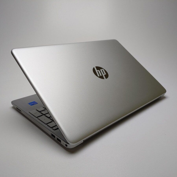 Ультрабук HP Laptop 15-dw3225od / 15.6&quot; (1366x768) TN / Intel Core i5-1135G7 (4 (8) ядра по 2.4 - 4.2 GHz) / 8 GB DDR4 / 480 GB SSD / Intel Iris X Graphics / WebCam / Win 11 Home - 7