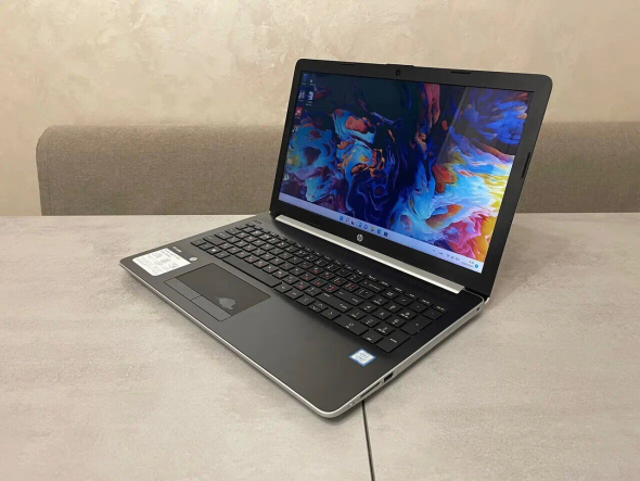 Ноутбук Б-класс HP Pavilion 15-da0073wm / 15.6&quot; (1366x768) TN Touch / Intel Core i7-8550U (4 (8) ядра по 1.8 - 4.0 GHz) / 8 GB DDR4 / 256 GB SSD M.2 / Intel UHD Graphics 620 / WebCam / DVD-RW / HDMI - 4