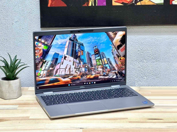 Ультрабук Dell Latitude 5520 / 15.6&quot; (1920x1080) IPS / Intel Core i5-1135G7 (4 (8) ядра по 2.4 - 4.2 GHz) / 16 GB DDR4 / 256 GB SSD / Intel Iris Xe Graphics / WebCam / Win 11 Pro - 2