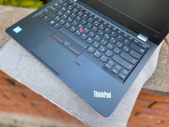 Ультрабук Lenovo ThinkPad 13 / 13.3&quot; (1366x768) TN / Intel Core i5-7300U (2 (4) ядра по 2.6 - 3.5 GHz) / 4 GB DDR4 / 128 GB SSD / Intel HD Graphics 520 / WebCam / Windows 10 - 3