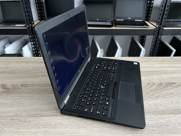 Мобильная рабочая станция Б-класс Dell Precision 3510 / 15.6&quot; (1920x1080) TN / Intel Core i7-6820HQ (4 (8) ядра по 2.7 - 3.6 GHz) / 16 GB DDR4 / 256 GB SSD / AMD Radeon R9 M360, 2 GB GDDR5, 128-bit / WebCam / HDMI - 3