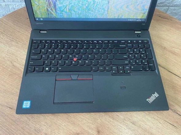 Ноутбук Б-класс Lenovo ThinkPad T560 / 15.6&quot; (1920x1080) IPS / Intel Core i5-6300U (2 (4) ядра по 2.4 - 3.0 GHz) / 8 GB DDR3 / 256 GB SSD / Intel HD Graphics 520 / WebCam / HDMI - 4