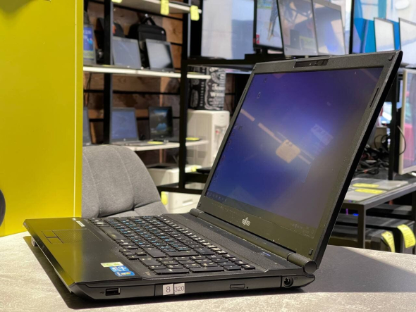 Ноутбук Fujitsu LifeBook AH532 / 15.6&quot; (1366x768) TN / Intel Core i5-3210M (2 (4) ядра по 2.5 - 3.1 GHz) / 8 GB DDR3 / 120 GB SSD / Intel HD Graphics 4000 / WebCam - 4