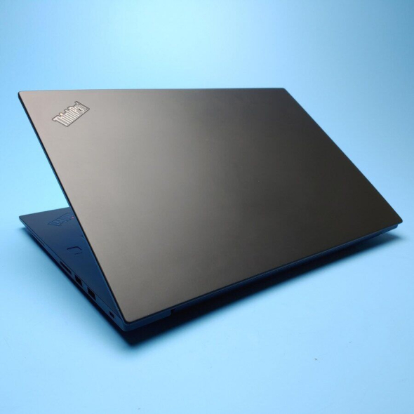 Мобильная рабочая станция Lenovo ThinkPad P1 / 15.6&quot; (1920x1080) IPS / Intel Core i7-8750H (6 (12) яер по 2.2 - 4.1 GHz) / 8 GB DDR4 / 256 GB SSD / nVidia Quadro P1000, 4 GB DDR5, 128-bit / WebCam / Win 10 Pro - 7